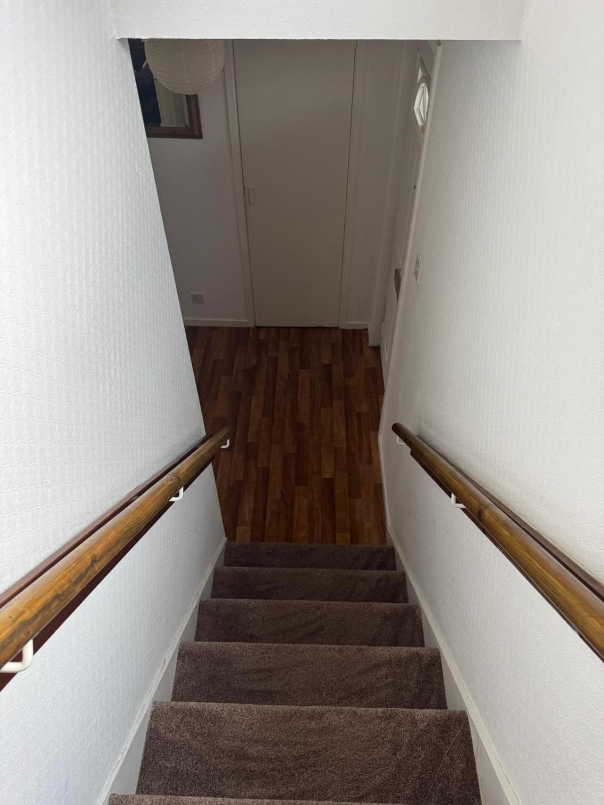 Large 2 Bedroom House Wombridge Eksteriør bilde